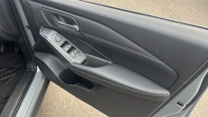 Nissan Qashqai 1.3 DiG-T MH Acenta Premium 5dr Petrol Hatchback